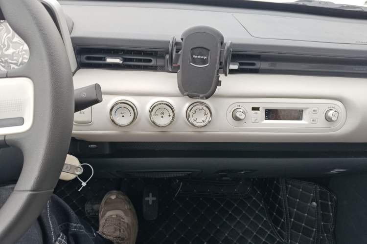 Used Wuling Hongguang MINIEV 2022 Convertible Model Audio And AC Panel