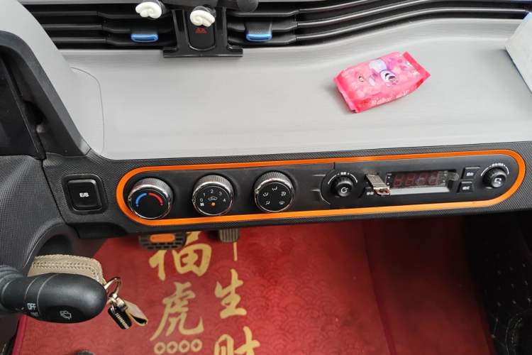 Used Wuling Hongguang MINIEV 2022 Macaron Fashion Model Lithium Iron Phosphate Audio And AC Panel
