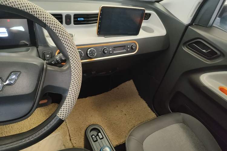 Used Wuling Hongguang MINIEV 2022 Enjoy Edition Lithium Iron Phosphate Audio And AC Panel