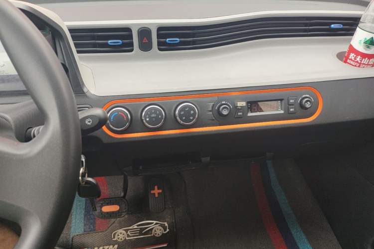 Used Wuling Hongguang MINIEV 2022 Easy Version Lithium-NMC Audio And AC Panel