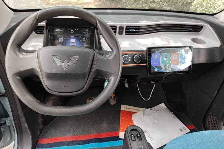 Used Wuling Hongguang MINIEV 2022 Zizai Version Lithium Iron Phosphate Audio And AC Panel