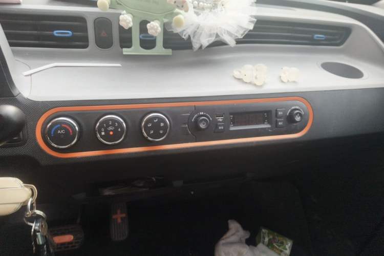 Used Wuling Hongguang MINIEV 2022 Enjoy Edition Lithium-Ion Battery Audio And AC Panel