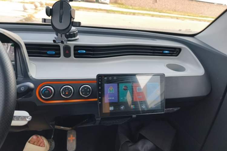 Used Wuling Hongguang MINIEV 2022 Enjoy Edition Lithium Iron Phosphate Audio And AC Panel