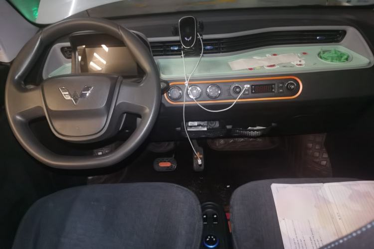 Used Wuling Hongguang MINIEV 2022 Zizai Version Lithium-NMC Center Console