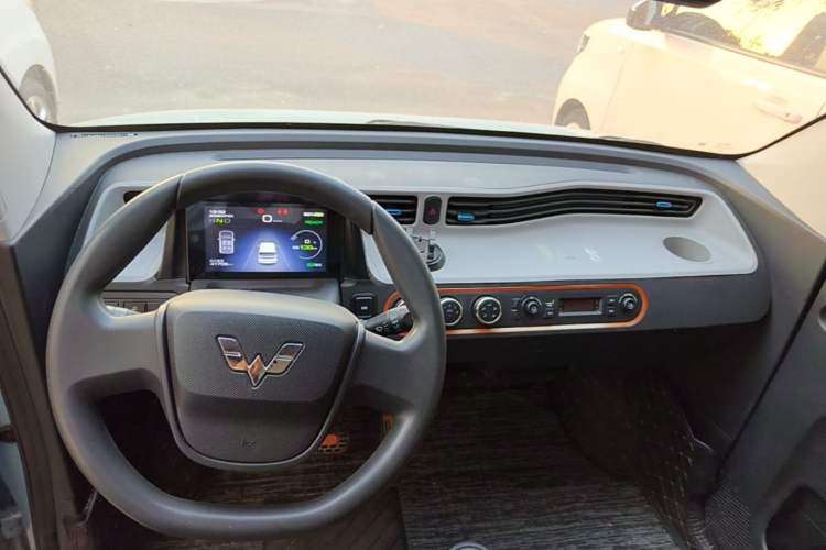 Used Wuling Hongguang MINIEV 2022 Enjoy Edition Lithium-Ion Battery Center Console