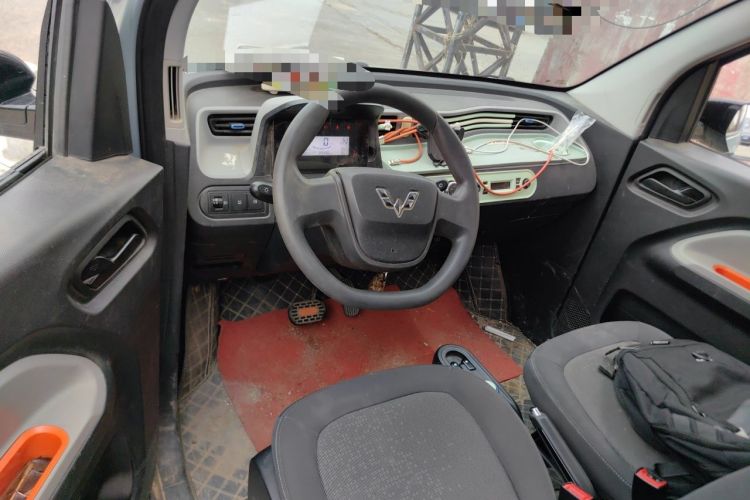Used Wuling Hongguang MINIEV 2022 Easy Version Lithium Iron Phosphate Center Console