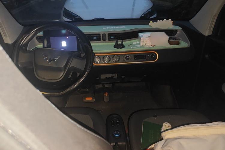 Used Wuling Hongguang MINIEV 2022 Zizai Version Lithium Iron Phosphate Center Console