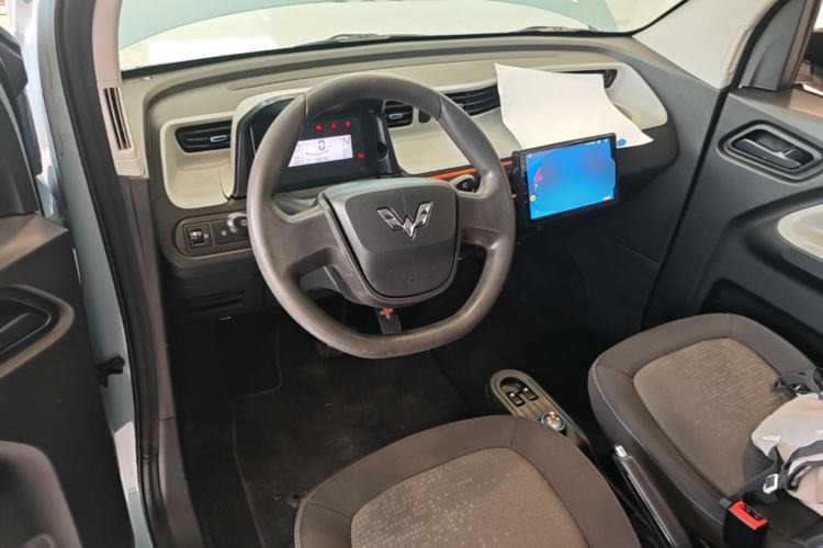 Used Wuling Hongguang MINIEV 2022 Zizai Version Lithium Iron Phosphate Center Console