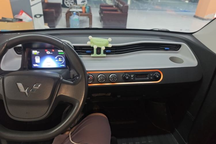 Used Wuling Hongguang MINIEV 2022 Zizai Version Lithium Iron Phosphate Center Console