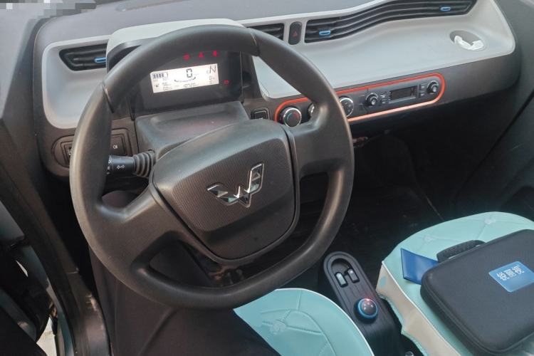 Used Wuling Hongguang MINIEV 2022 Zizai Version Lithium Iron Phosphate Center Console