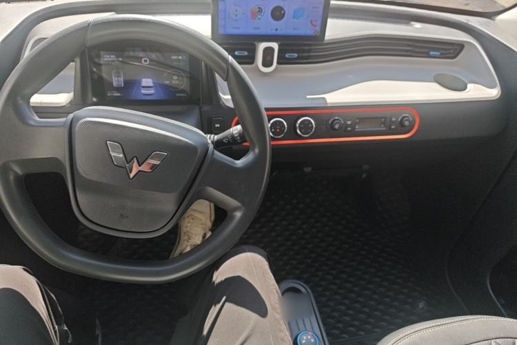 Used Wuling Hongguang MINIEV 2022 Zizai Version Lithium Iron Phosphate Center Console