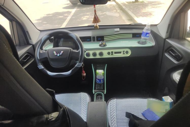 Used Wuling Hongguang MINIEV 2022 Easy Version Lithium Iron Phosphate Center Console