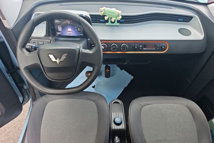 Used Wuling Hongguang MINIEV 2022 Zizai Version Lithium Iron Phosphate Center Console