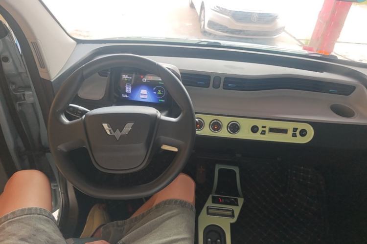 Used Wuling Hongguang MINIEV 2022 Zizai Version Lithium Iron Phosphate Center Console