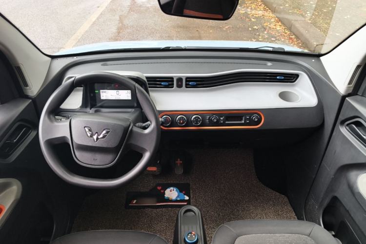 Used Wuling Hongguang MINIEV 2022 Easy Version Lithium Iron Phosphate Center Console
