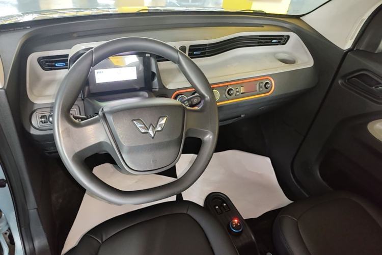 Used Wuling Hongguang MINIEV 2022 Easy Version Lithium-NMC Center Console
