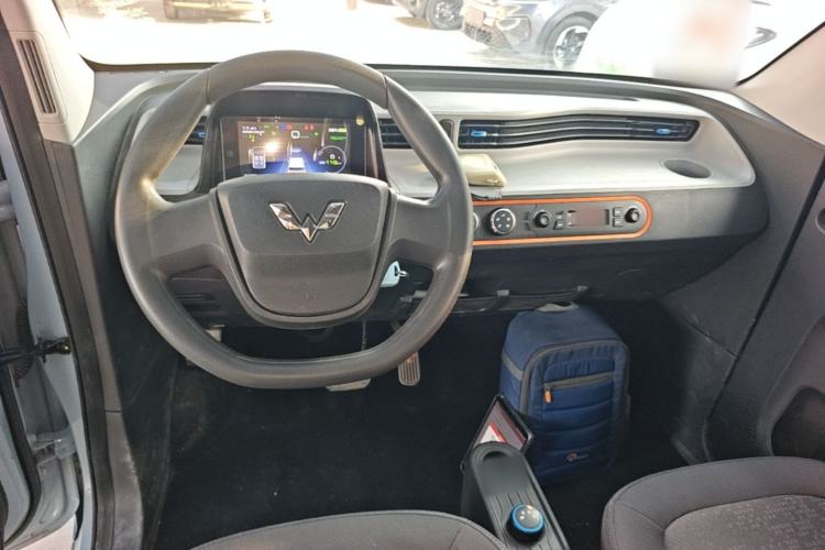 Used Wuling Hongguang MINIEV 2022 Zizai Version Lithium Iron Phosphate Center Console