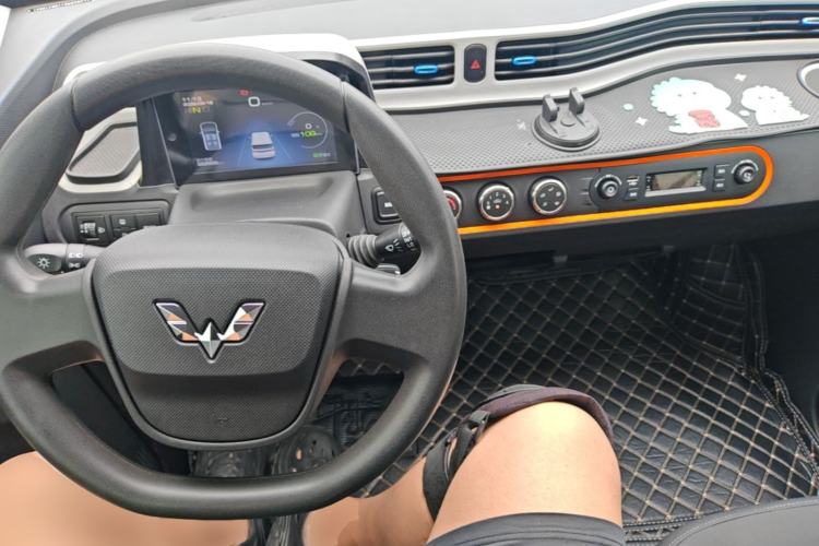 Used Wuling Hongguang MINIEV 2022 Zizai Version Lithium Iron Phosphate Center Console