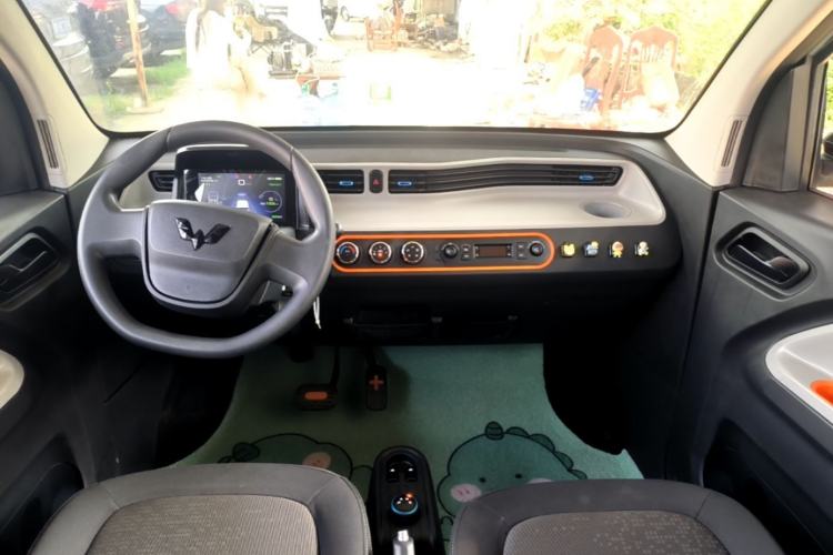 Used Wuling Hongguang MINIEV 2022 Enjoy Edition Lithium Iron Phosphate Center Console