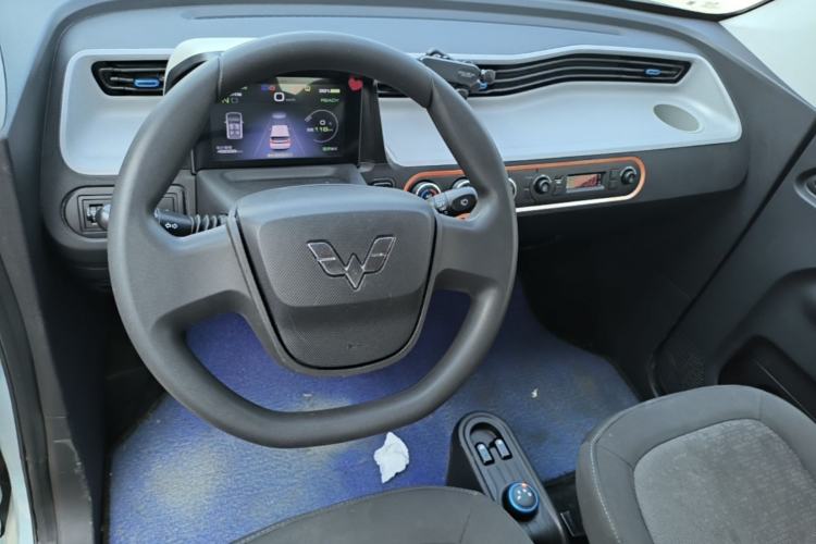 Used Wuling Hongguang MINIEV 2022 Zizai Version Lithium Iron Phosphate Center Console