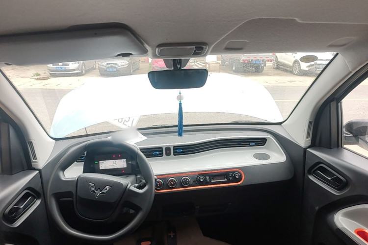 Used Wuling Hongguang MINIEV 2022 Easy Version Lithium-NMC Center Console