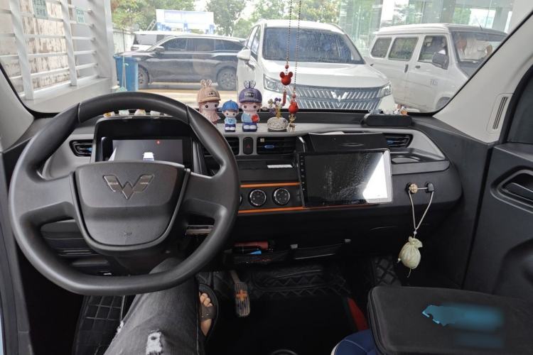 Used Wuling Hongguang MINIEV 2022 Enjoy Edition Lithium Iron Phosphate Center Console