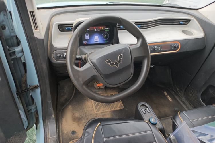 Used Wuling Hongguang MINIEV 2022 Zizai Version Lithium Iron Phosphate Center Console