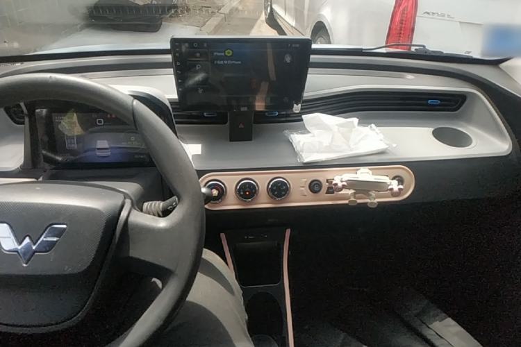 Used Wuling Hongguang MINIEV 2022 Enjoy Edition Lithium Iron Phosphate Center Console