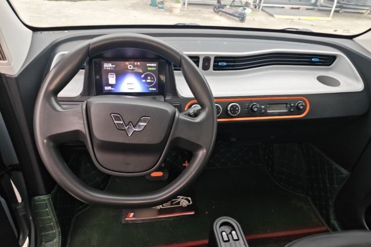 Used Wuling Hongguang MINIEV 2022 Zizai Version Lithium-NMC Center Console