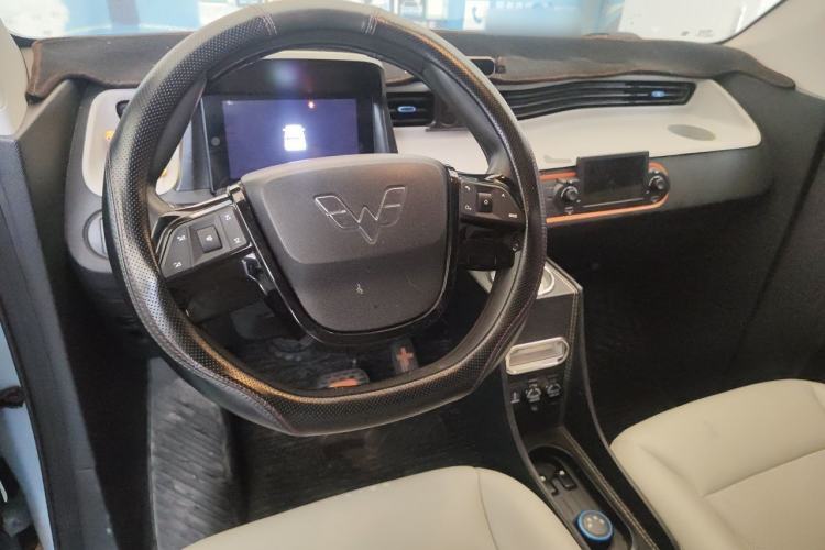 Used Wuling Hongguang MINIEV 2022 Zizai Version Lithium Iron Phosphate Center Console