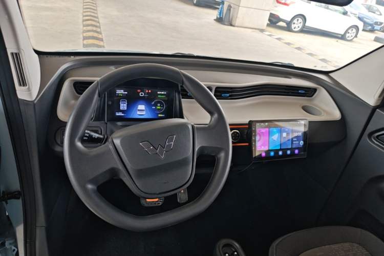 Used Wuling Hongguang MINIEV 2022 Enjoy Edition Lithium Iron Phosphate Center Console