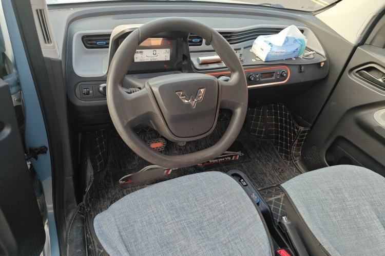 Used Wuling Hongguang MINIEV 2022 Easy Version Lithium-NMC Center Console