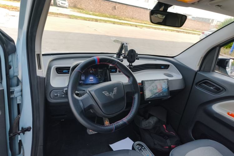 Used Wuling Hongguang MINIEV 2022 Enjoy Edition Lithium Iron Phosphate Center Console