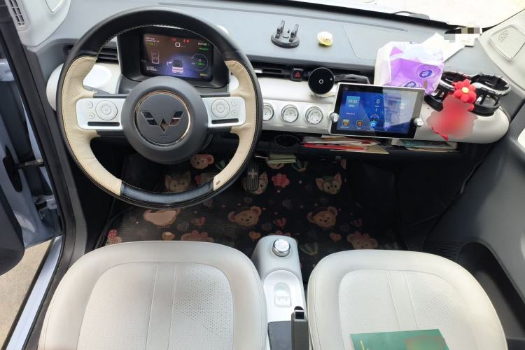 Used Wuling Hongguang MINIEV 2022 Convertible Model Center Console