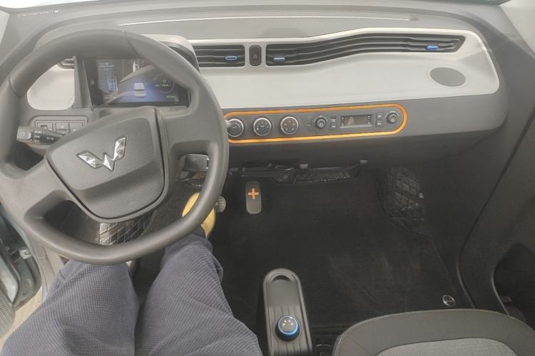 Used Wuling Hongguang MINIEV 2022 Enjoy Edition Lithium Iron Phosphate Center Console