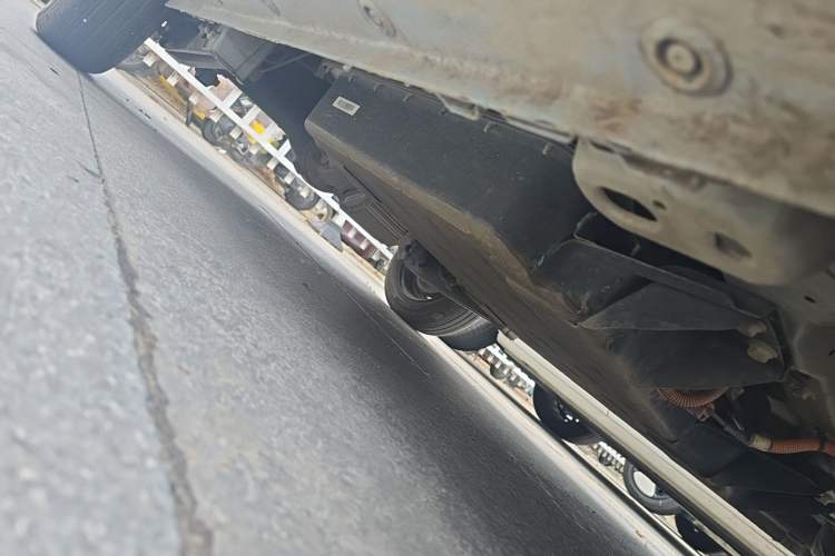 Used Wuling Hongguang MINIEV 2022 Zizai Version Lithium Iron Phosphate Chassis Front Right