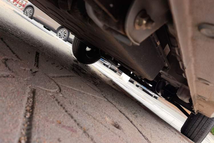 Used Wuling Hongguang MINIEV 2022 Easy Version Lithium Iron Phosphate Chassis Rear Right