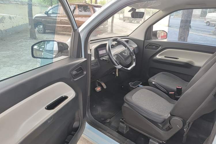 Used Wuling Hongguang MINIEV 2022 Easy Version Lithium Iron Phosphate Driver Seat