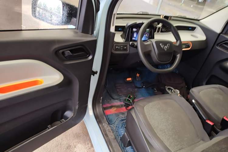 Used Wuling Hongguang MINIEV 2022 Zizai Version Lithium-NMC Driver Seat