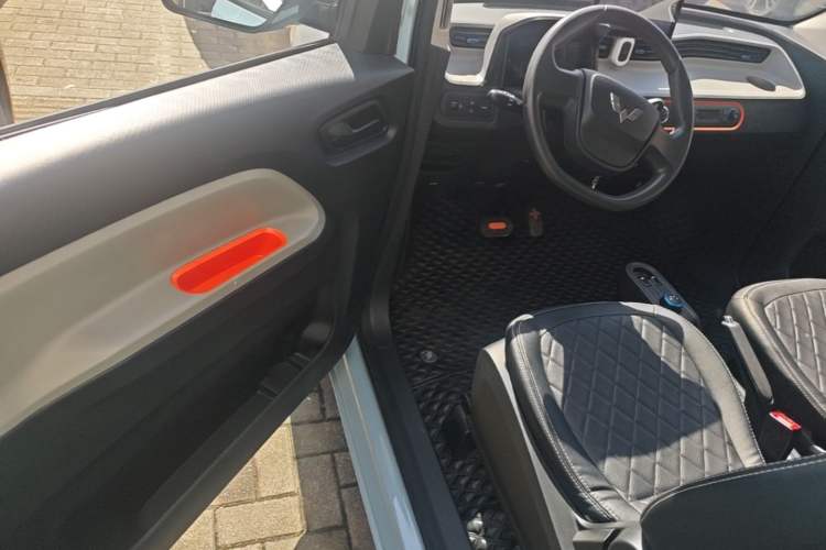 Used Wuling Hongguang MINIEV 2022 Zizai Version Lithium Iron Phosphate Driver Seat