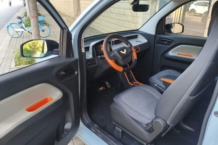 Used Wuling Hongguang MINIEV 2022 Zizai Version Lithium Iron Phosphate Driver Seat