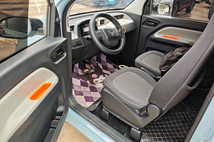 Used Wuling Hongguang MINIEV 2022 Macaron Fashion Edition Lithium-Nickel-Cobalt-Alpha-oxide Driver Seat