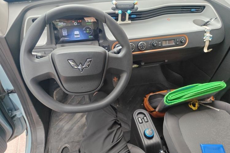 Used Wuling Hongguang MINIEV 2022 Easy Version Lithium Iron Phosphate Driver Seat