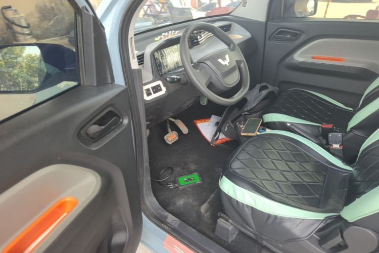 Used Wuling Hongguang MINIEV 2022 Easy Version Lithium Iron Phosphate Driver Seat