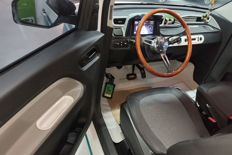 Used Wuling Hongguang MINIEV 2022 Zizai Version Lithium Iron Phosphate Driver Seat