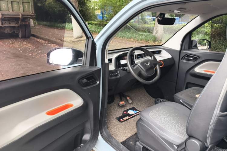 Used Wuling Hongguang MINIEV 2022 Easy Version Lithium Iron Phosphate Driver Seat