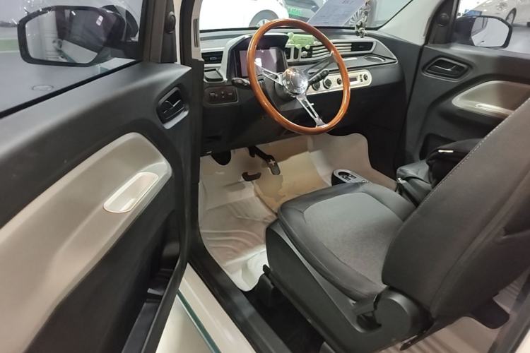 Used Wuling Hongguang MINIEV 2022 Zizai Version Lithium Iron Phosphate Driver Seat