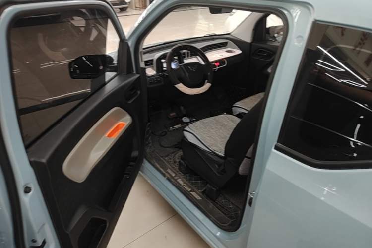 Used Wuling Hongguang MINIEV 2022 Zizai Version Lithium-NMC Driver Seat