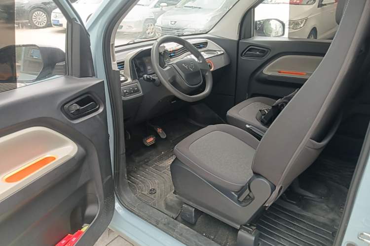 Used Wuling Hongguang MINIEV 2022 Zizai Version Lithium-NMC Driver Seat