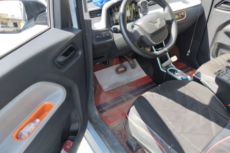 Used Wuling Hongguang MINIEV 2022 Easy Version Lithium Iron Phosphate Driver Seat